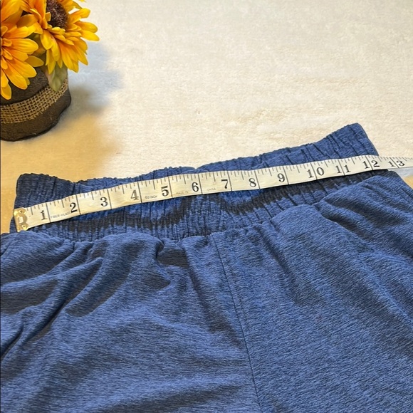 Athletic Works Blue Athletic Shorts with Elastic Waistband and pockets - Picture 4 of 6